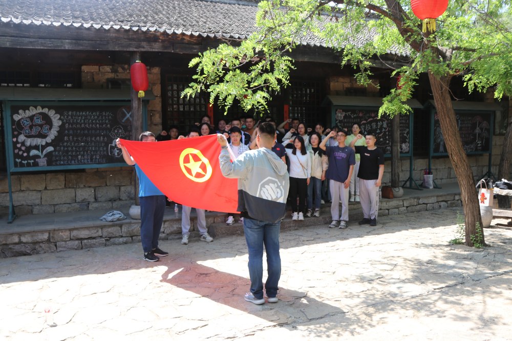 宣誓_副本.jpg 宣誓_副本.jpg